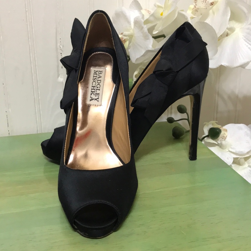 Badgley Mischka Oliver Satin Peep-toe Pumps